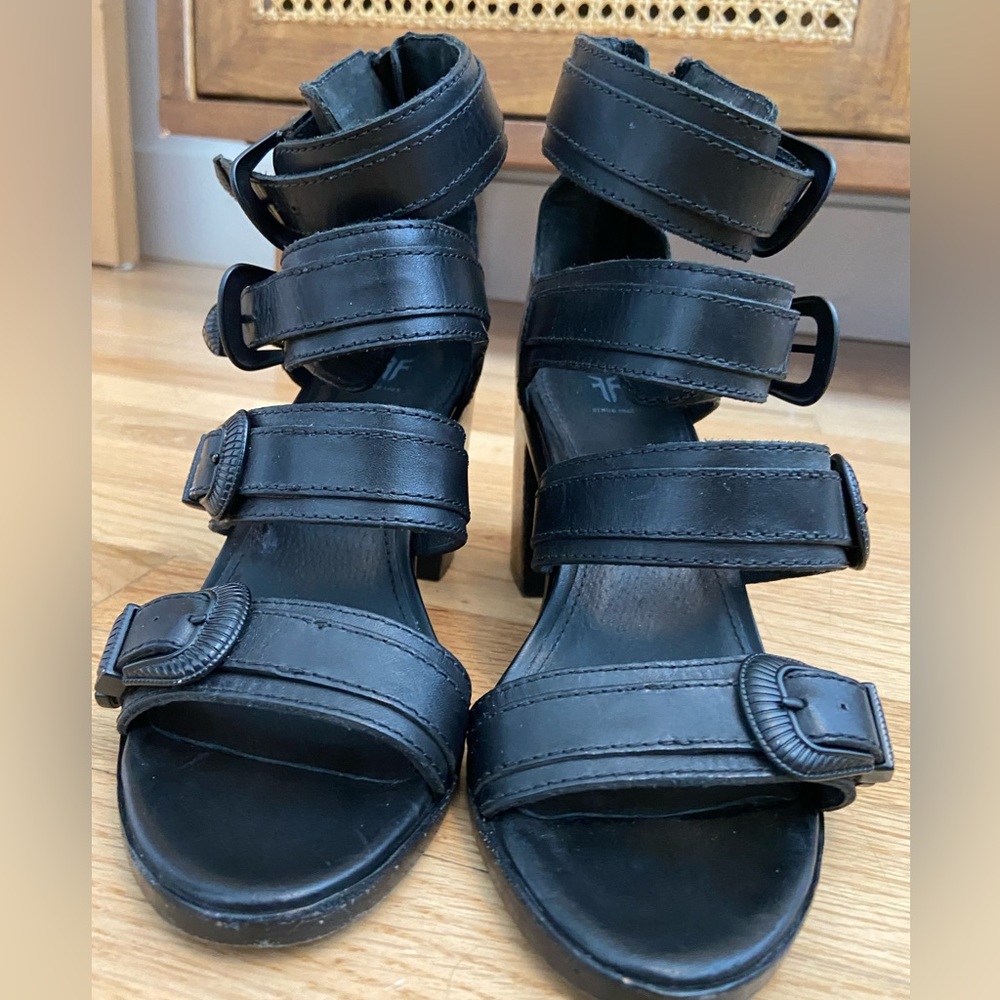Frye Danica Gladiator Sandals Western Buckle Zipper Block Heel Size 7